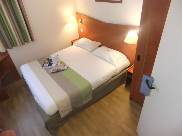 Imagen de la habitación del Hotel Kyriad Brive La Gaillarde Centre. Foto 9