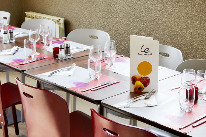 Imagen del bar/restaurante del Hotel Kyriad Caen Nord - Hérouville Saint Clair. Foto 5