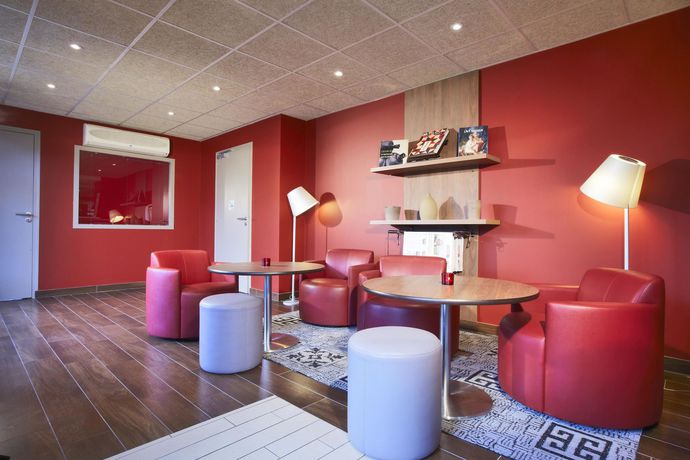 Imagen del bar/restaurante del Hotel Kyriad Caen Nord - Hérouville Saint Clair. Foto 8