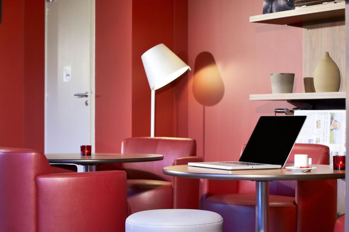 Imagen del bar/restaurante del Hotel Kyriad Caen Nord - Hérouville Saint Clair. Foto 9