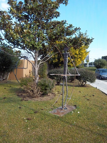 Imagen de los exteriores del Hotel Kyriad Cannes Mandelieu. Foto 12