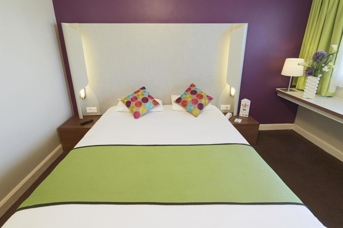 Imagen de la habitación del Hotel Kyriad Carcassonne Aéroport. Foto 10