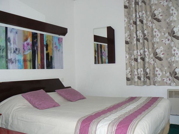 Imagen de los interiores del Hotel Kyriad Carentan. Foto 10