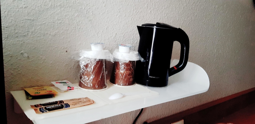 Imagen de la habitación del Hotel Kyriad Chantilly. Foto 12