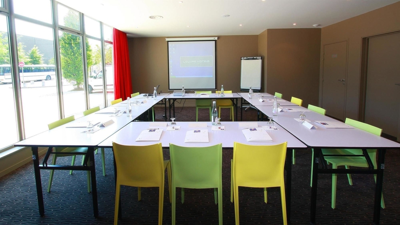 Imagen de los interiores del Hotel Kyriad Charleville Mezieres. Foto 6