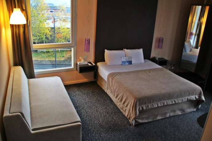 Imagen de la habitación del Hotel Kyriad Charleville Mezieres. Foto 4