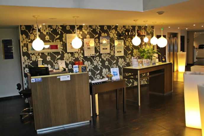 Imagen de los interiores del Hotel Kyriad Charleville Mezieres. Foto 16
