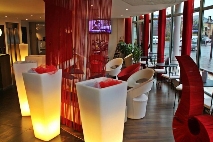 Imagen de los interiores del Hotel Kyriad Charleville Mezieres. Foto 17