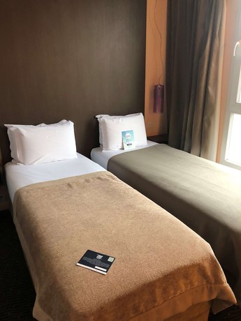 Imagen de la habitación del Hotel Kyriad Charleville Mezieres. Foto 9