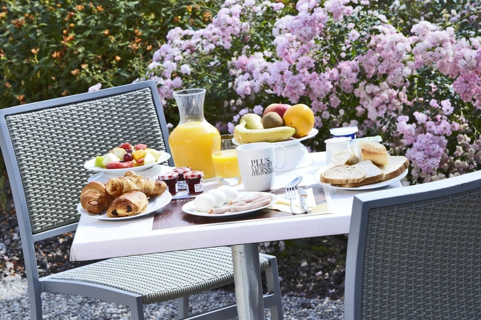 Imagen del bar/restaurante del Hotel Kyriad Chartres. Foto 2