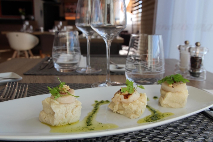 Imagen del bar/restaurante del Hotel Kyriad Chartres. Foto 6