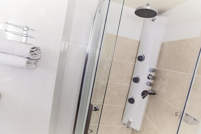 Imagen de la habitación del Hotel Kyriad Chartres. Foto 10