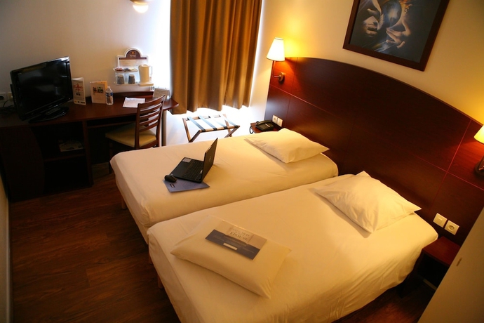 Imagen de la habitación del Hotel Kyriad Chateauroux. Foto 13