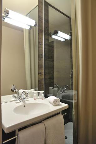 Imagen de la habitación del Hotel Kyriad Cholet. Foto 4