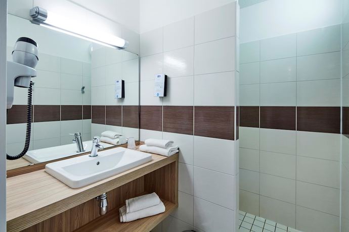 Imagen de la habitación del Hotel Kyriad Clermont Ferrand Nord - Riom. Foto 15