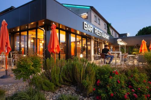 Imagen general del Hotel Kyriad Clermont Ferrand Nord - Riom. Foto 2