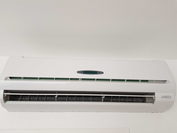 Imagen de los interiores del Hotel Kyriad Clermont-ferrand Centre. Foto 16