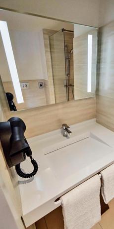 Imagen general del Hotel Kyriad Combs-la-ville - Senart. Foto 2