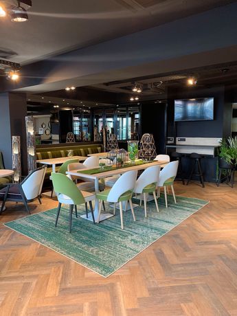 Imagen del bar/restaurante del Hotel Kyriad Crepy en Valois. Foto 5