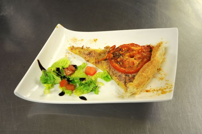 Imagen del bar/restaurante del Hotel Kyriad Dieppe - Saint Aubin Sur Scie. Foto 4