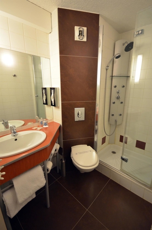 Imagen de la habitación del Hotel Kyriad Dijon Est - Mirande. Foto 10