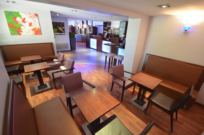 Imagen de los interiores del Hotel Kyriad Dijon Est - Mirande. Foto 18