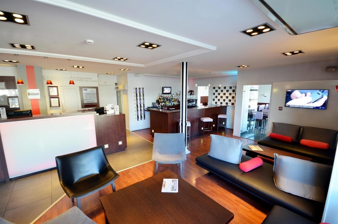 Imagen del bar/restaurante del Hotel Kyriad Dijon - Gare. Foto 3