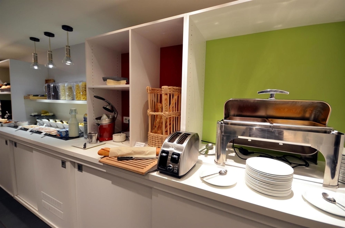 Imagen del bar/restaurante del Hotel Kyriad Dijon - Gare. Foto 10