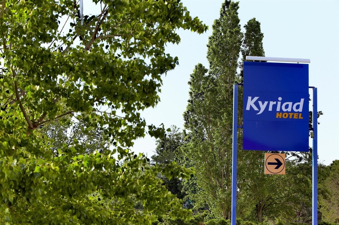 Imagen de los exteriores del Hotel Kyriad Direct Arles, Arles. Foto 15