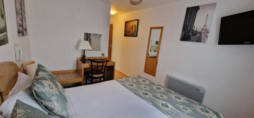 Imagen general del Hotel Kyriad Direct Arpajon. Foto 11