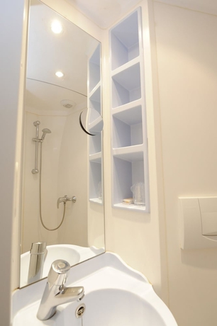 Imagen de la habitación del Hotel Kyriad Direct Bordeaux Est Lormont. Foto 17