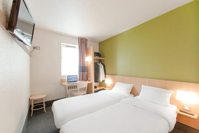 Imagen de la habitación del Hotel Kyriad Direct Clermont Ferrand Nord - Gerzat. Foto 9