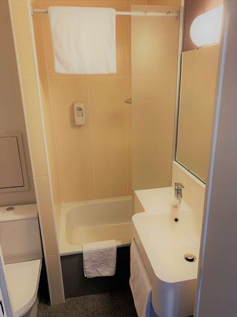 Imagen de la habitación del Hotel Kyriad Direct Clermont Ferrand Nord - Gerzat. Foto 13