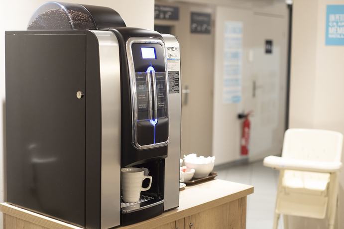 Imagen del bar/restaurante del Hotel Kyriad Direct Clermont Ferrand Nord - Gerzat. Foto 3