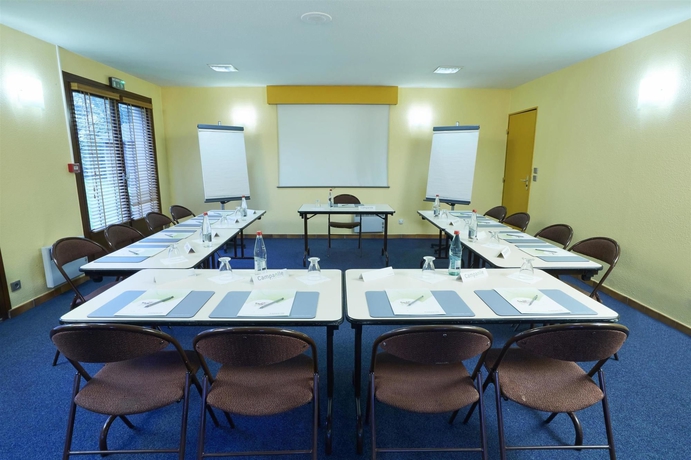 Imagen de los interiores del Hotel Kyriad Direct Haguenau. Foto 13