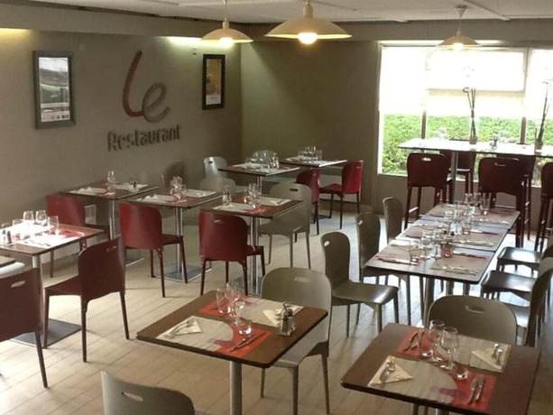 Imagen del bar/restaurante del Hotel Kyriad Direct Le Havre Est - Gonfreville. Foto 8