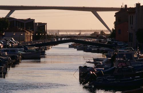 Imagen general del Hotel Kyriad Direct Martigues. Foto 5