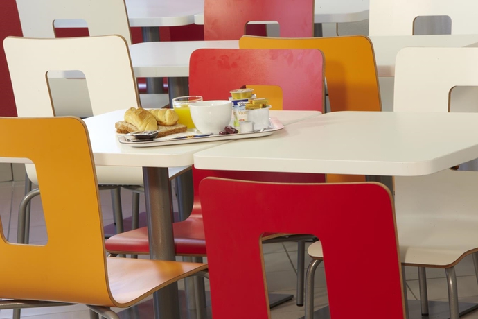 Imagen general del Hotel Kyriad Direct Mont De Marsan - St Avit. Foto 11