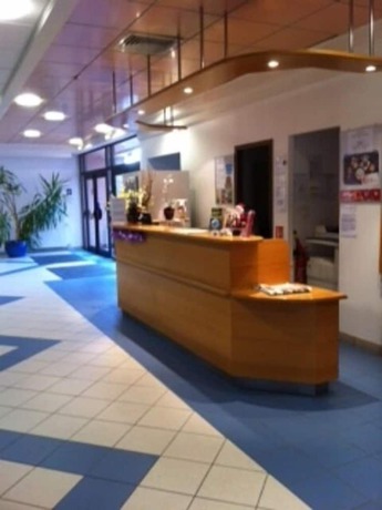 Imagen de los interiores del Hotel Kyriad Direct Montauban Centre. Foto 16