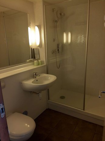 Imagen de la habitación del Hotel Kyriad Direct Montpellier Saint Jean De V&eacute;das - La Peyri&egrave;re. Foto 13