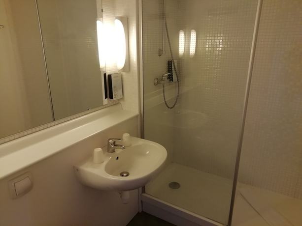 Imagen de la habitación del Hotel Kyriad Direct Montpellier Saint Jean De V&eacute;das - La Peyri&egrave;re. Foto 16