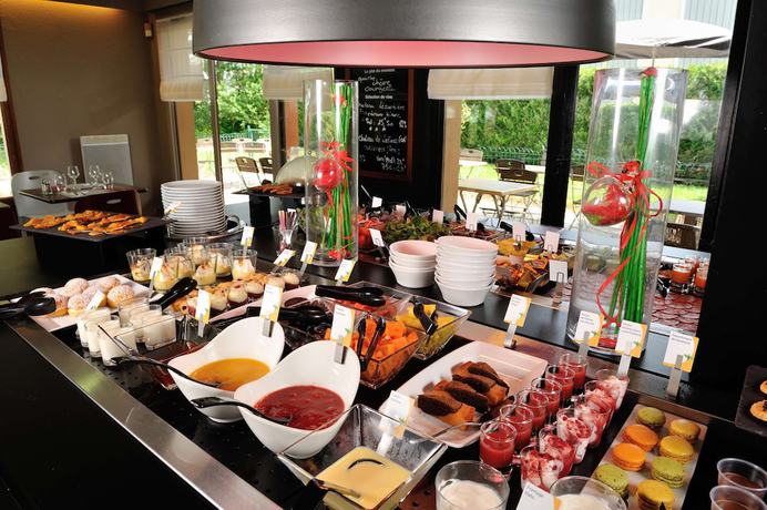 Imagen del bar/restaurante del Hotel Kyriad Direct Nancy Est - Essey. Foto 8