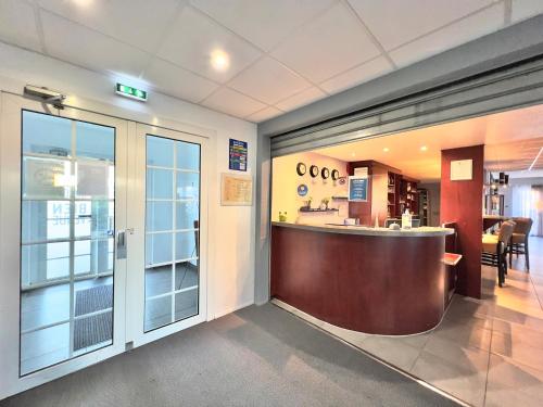 Imagen general del Hotel Kyriad Direct Reims Bezannes. Foto 9