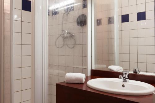 Imagen de la habitación del Hotel Kyriad Direct Rennes Ouest. Foto 14