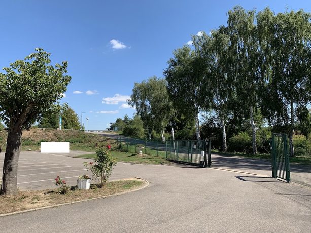 Imagen de los exteriores del Hotel Kyriad Direct Rouen Sud - Val de Reuil. Foto 9