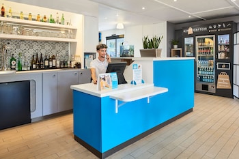 Imagen de los interiores del Hotel Kyriad Direct Strasbourg West Z&eacute;nith. Foto 11
