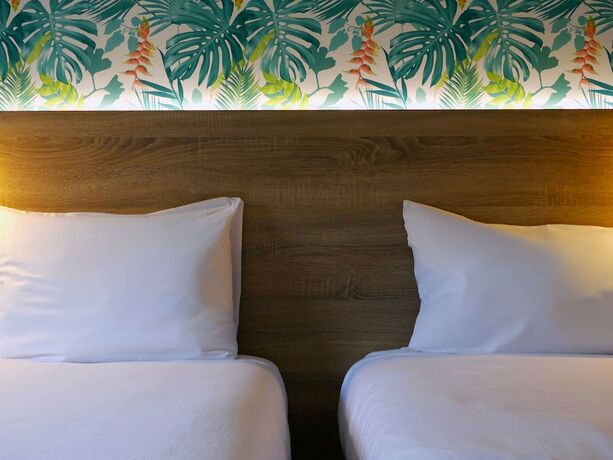 Imagen general del Hotel Kyriad Direct Toulon Ouest - La Seyne Sur Mer. Foto 7