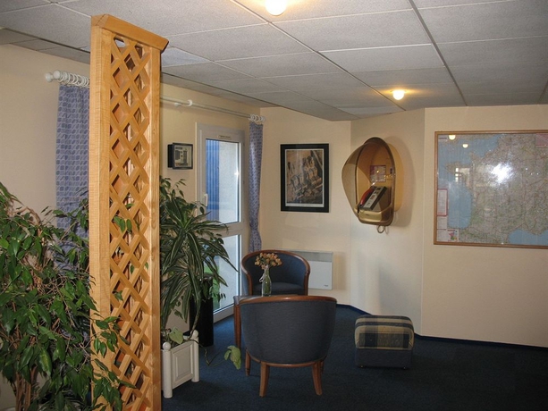 Imagen de los interiores del Hotel Kyriad Direct Tours Sud - Chambray Lès Tours. Foto 11