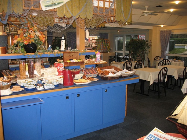 Imagen del bar/restaurante del Hotel Kyriad Direct Tours Sud - Chambray Lès Tours. Foto 3