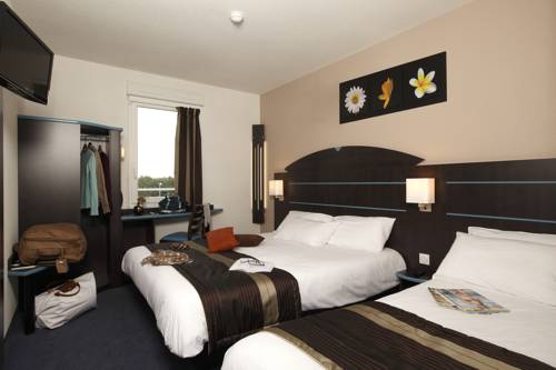 Imagen de la habitación del Hotel Kyriad Dol De Bretagne. Foto 4